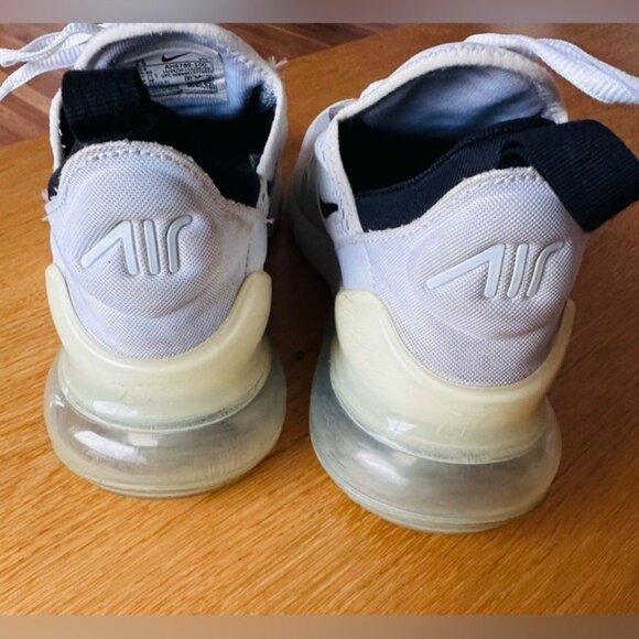 Nike Women's Nike Air Max 270 sz 8.5 shoes White Black Nike Athletic Shoes - Picture 4 of 9